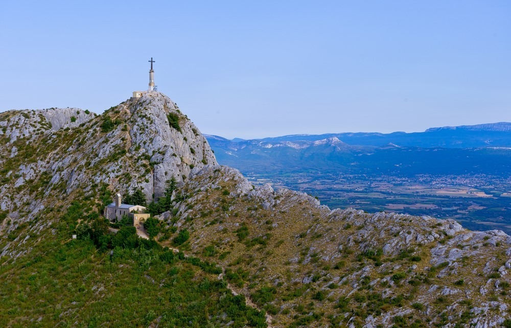La Croix de Provence – Les Amis de Sainte-Victoire